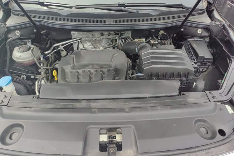 Used Volkswagen Viloran 2024 380TSI Premium Edition Engine Bay