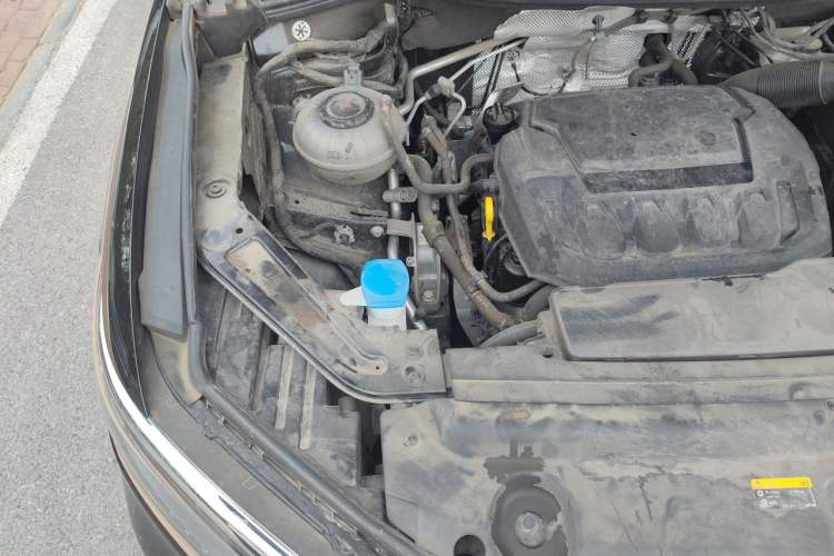Used Volkswagen Viloran 2024 330TSI Business Edition Engine Bay Right
