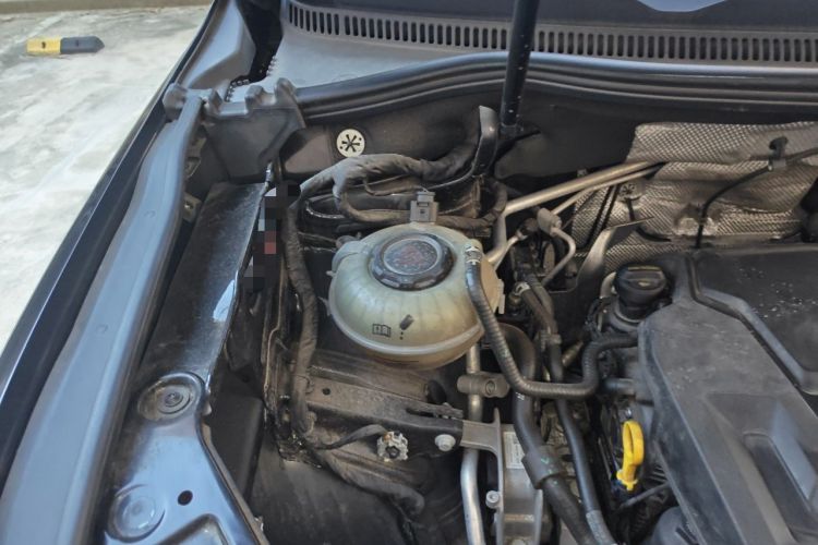 Used Volkswagen Viloran 2024 380TSI Luxury Edition Engine Bay Right