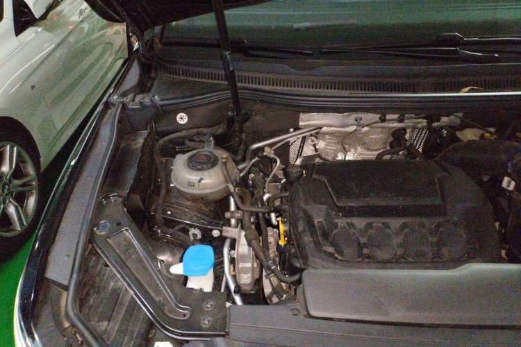 Used Volkswagen Viloran 2024 380TSI Flagship Edition Engine Bay Right