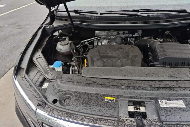 Used Volkswagen Viloran 2024 380TSI Premium Edition Engine Bay Right