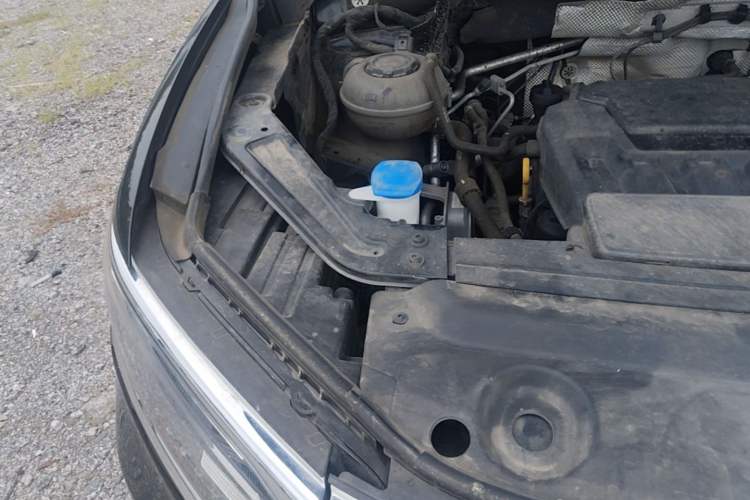 Used Volkswagen Viloran 2024 330TSI Business Edition Engine Bay Right