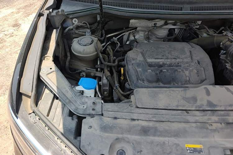 Used Volkswagen Viloran 2024 330TSI Business Edition Engine Bay Right