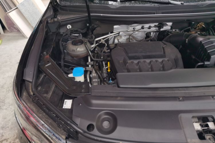 Used Volkswagen Viloran 2024 380TSI Premium Edition Engine Bay Right