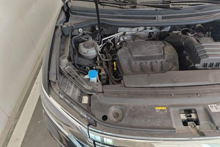 Used Volkswagen Viloran 2024 380TSI Premium Edition Engine Bay Right