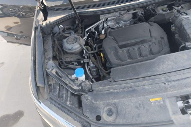 Used Volkswagen Viloran 2024 330TSI Business Edition Engine Bay Right