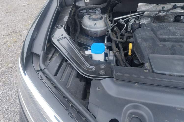Used Volkswagen Viloran 2024 330TSI Business Edition Engine Bay Right