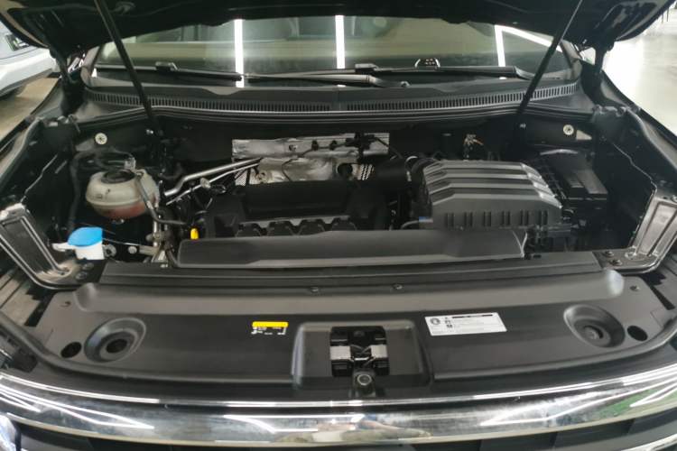 Used Volkswagen Viloran 2024 380TSI Luxury Edition Engine Bay