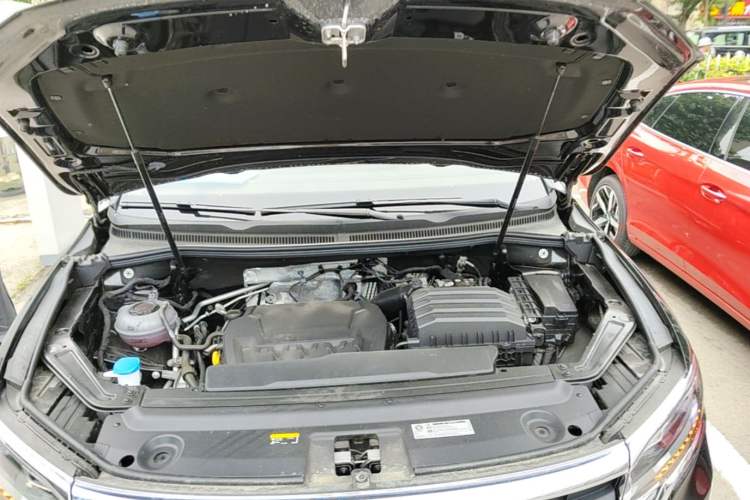 Used Volkswagen Viloran 2024 330TSI Business Edition Engine Bay