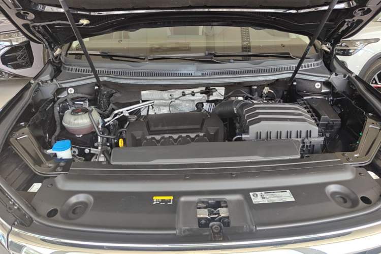 Used Volkswagen Viloran 2024 380TSI Premium Edition Engine Bay