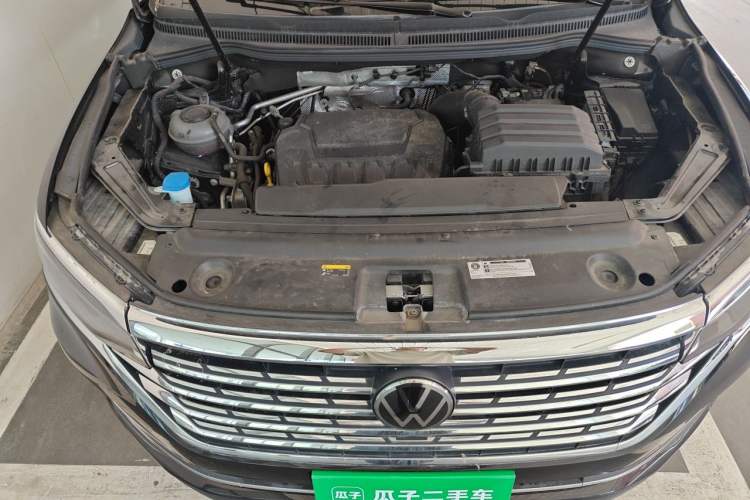 Used Volkswagen Viloran 2024 380TSI Premium Edition Engine Bay