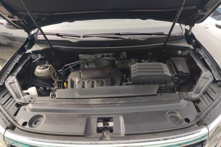 Used Volkswagen Viloran 2024 330TSI Luxury Edition Engine Bay