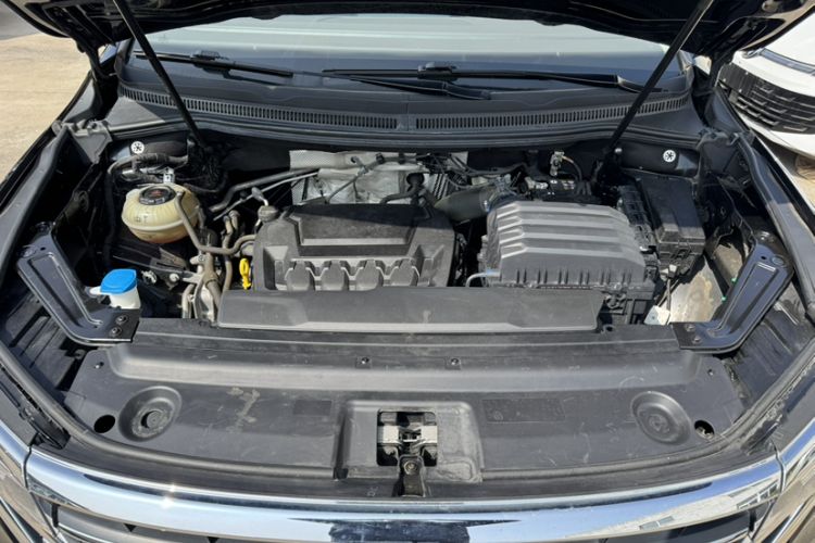 Used Volkswagen Viloran 2024 330TSI Business Edition Engine Bay