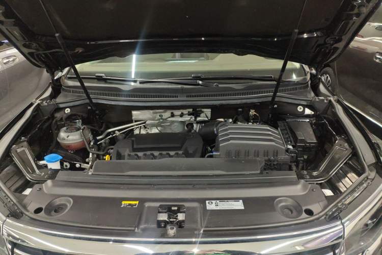 Used Volkswagen Viloran 2024 380TSI Premium Edition Engine Bay