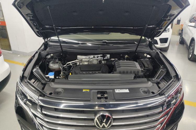 Used Volkswagen Viloran 2024 380TSI Luxury Edition Engine Bay