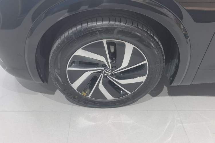 Used Volkswagen Viloran 2024 330TSI Luxury Edition Exterior 4