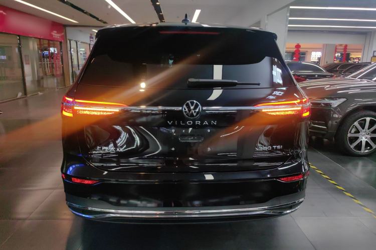 Used Volkswagen Viloran 2024 380TSI Premium Edition Exterior 4