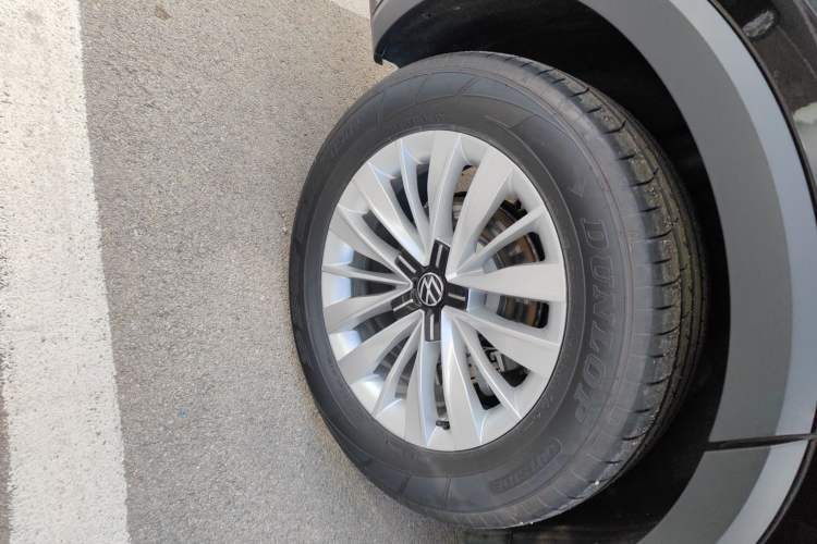 Used Volkswagen Viloran 2024 330TSI Business Edition Exterior 8