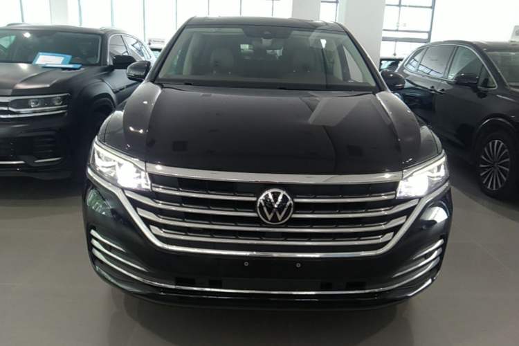 Used Volkswagen Viloran 2024 380TSI Premium Edition Front