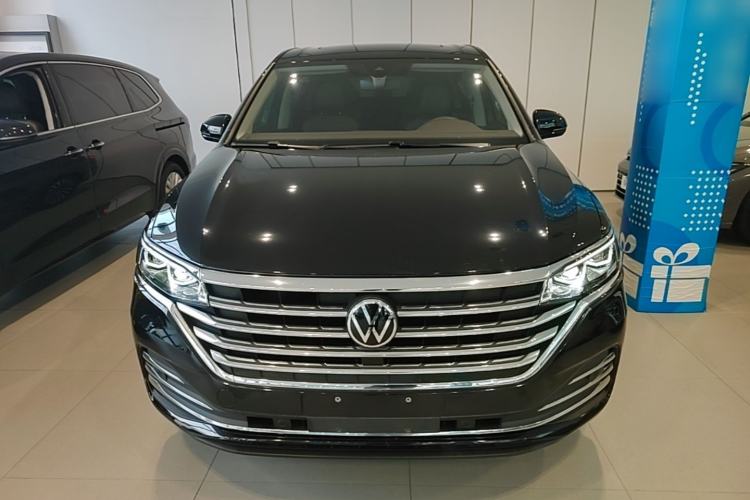 Used Volkswagen Viloran 2024 380TSI Premium Edition Front