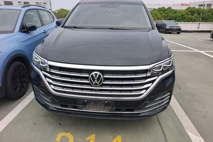 Used Volkswagen Viloran 2024 380TSI Premium Edition Front