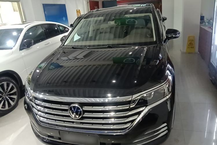 Used Volkswagen Viloran 2024 380TSI Premium Edition Front
