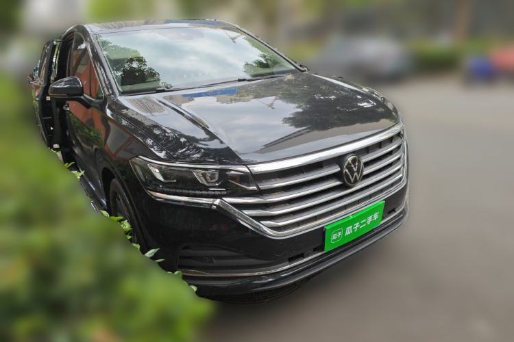 Used Volkswagen Viloran 2024 380TSI Luxury Edition Front Right 45 Deg