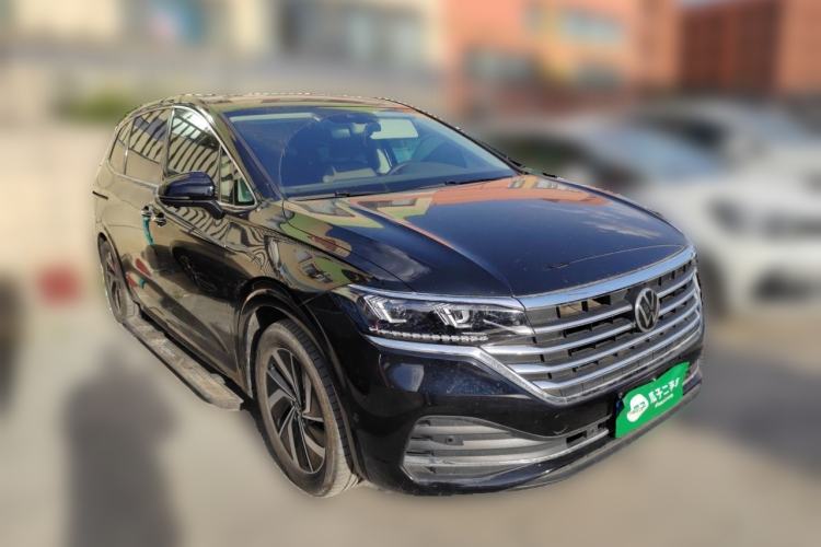 Used Volkswagen Viloran 2024 380TSI Luxury Edition Front Right 45 Deg