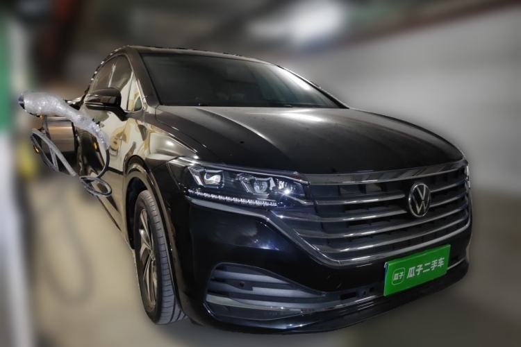 Used Volkswagen Viloran 2024 380TSI Luxury Edition Front Right 45 Deg