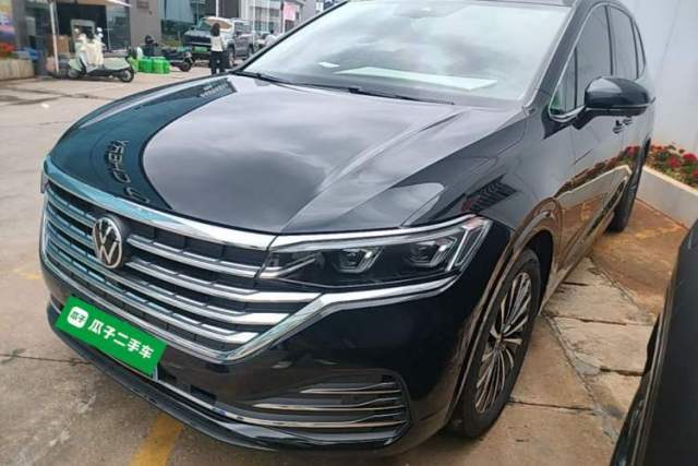 Ojetý Volkswagen Viloran 2024 380TSI Premium Edition
