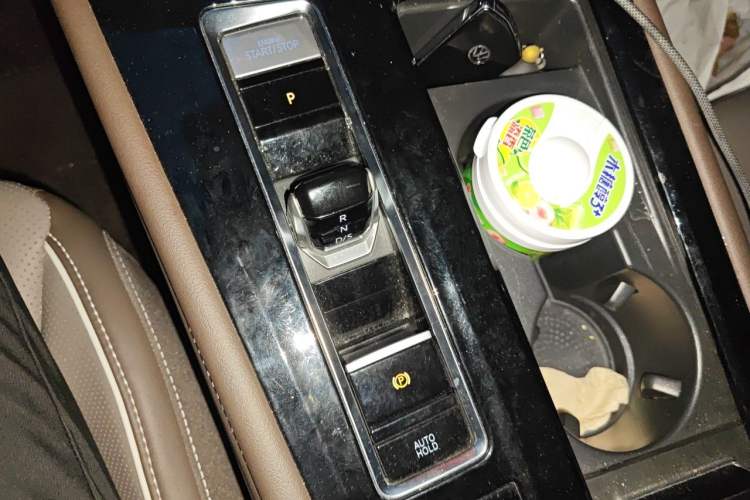 Used Volkswagen Viloran 2024 380TSI Premium Edition Gear Lever