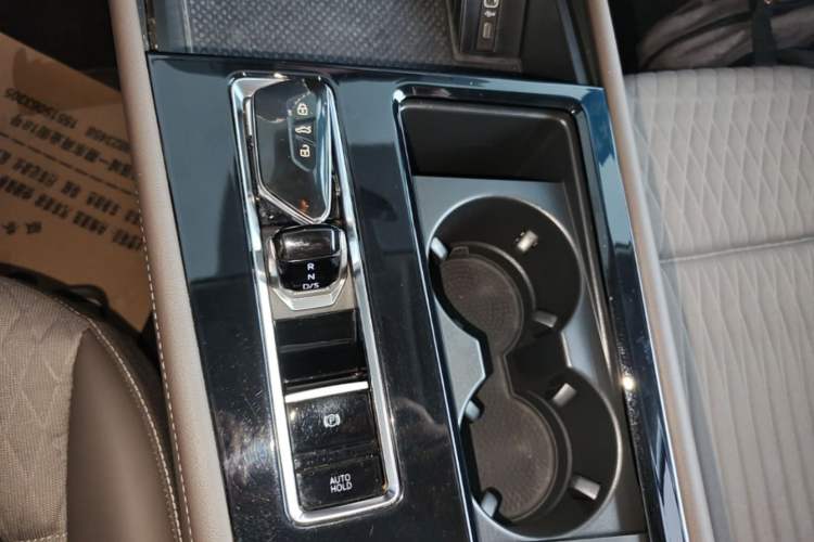 Used Volkswagen Viloran 2024 330TSI Business Edition Gear Lever