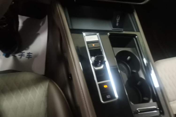 Used Volkswagen Viloran 2024 330TSI Business Edition Gear Lever