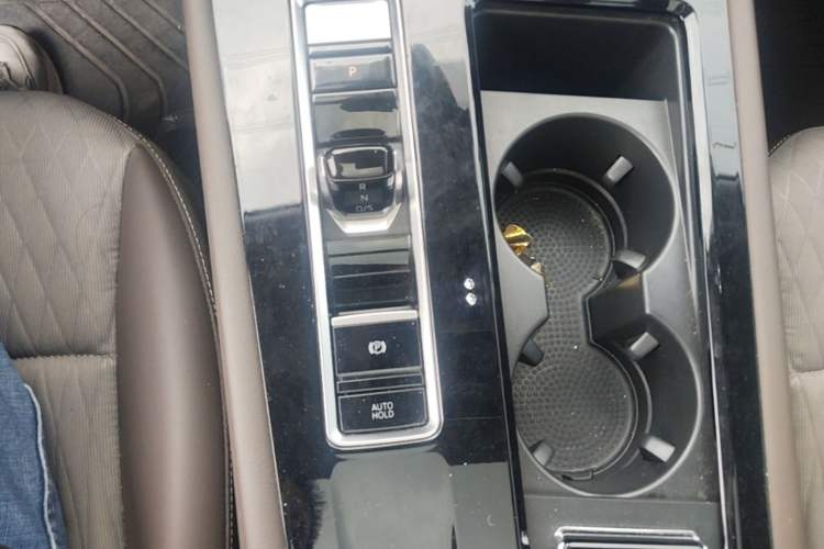 Used Volkswagen Viloran 2024 330TSI Business Edition Gear Lever