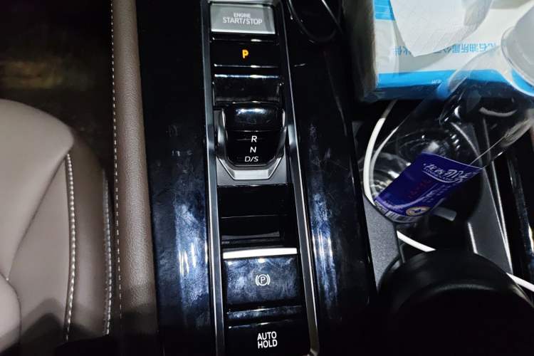 Used Volkswagen Viloran 2024 380TSI Luxury Edition Gear Lever