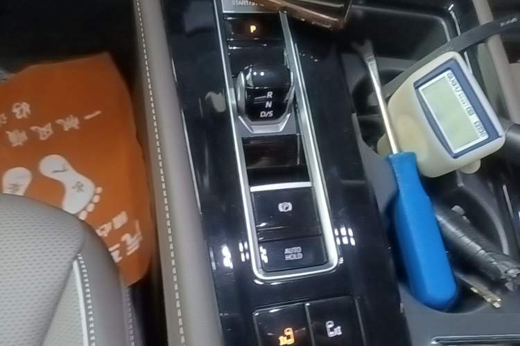 Used Volkswagen Viloran 2024 380TSI Premium Edition Gear Lever