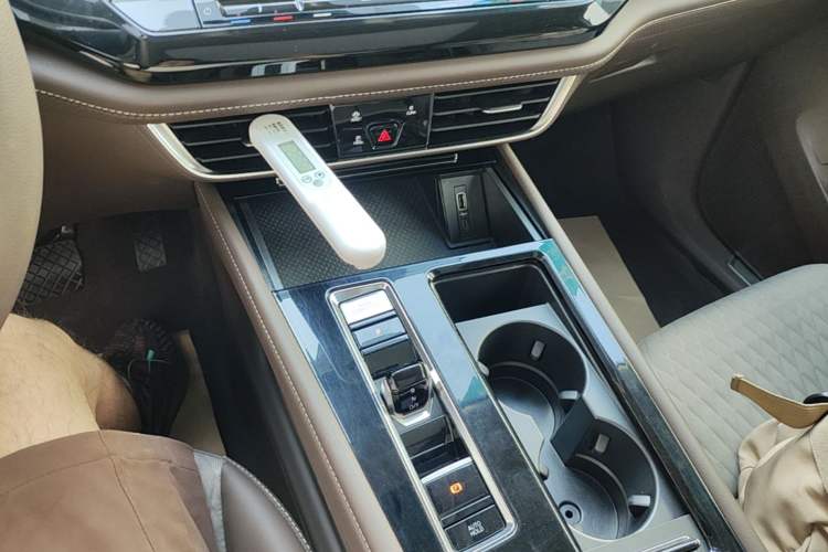 Used Volkswagen Viloran 2024 330TSI Business Edition Gear Lever