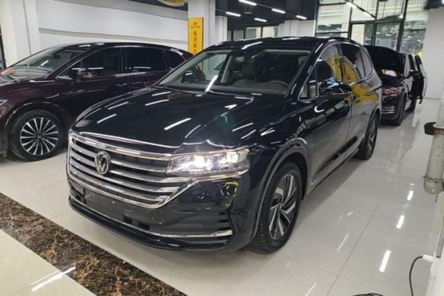Ojetý Volkswagen Viloran 2024 380TSI Luxury Edition