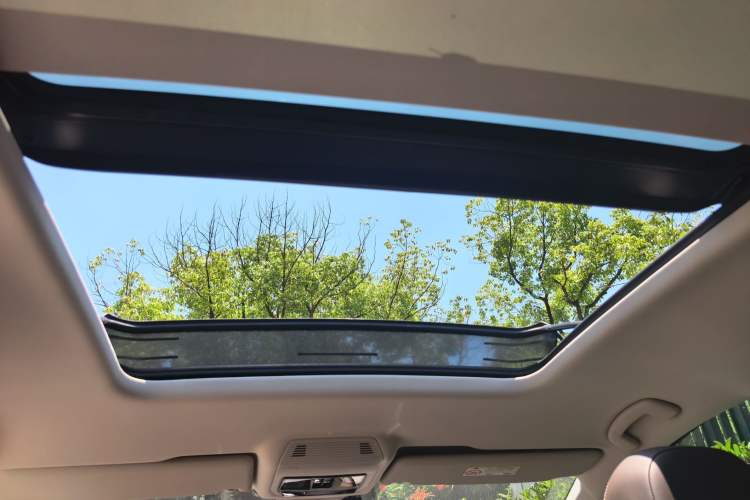 Used Volkswagen Viloran 2024 380TSI Premium Edition Headliner