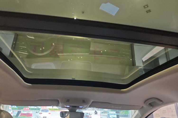 Used Volkswagen Viloran 2024 380TSI Premium Edition Headliner