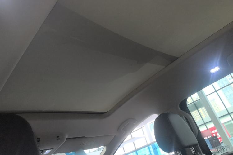 Used Volkswagen Viloran 2024 330TSI Luxury Edition Headliner