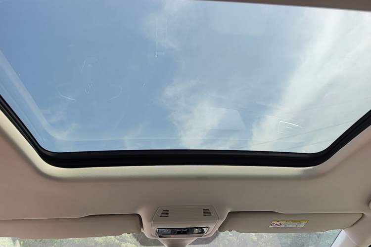 Used Volkswagen Viloran 2024 330TSI Business Edition Headliner