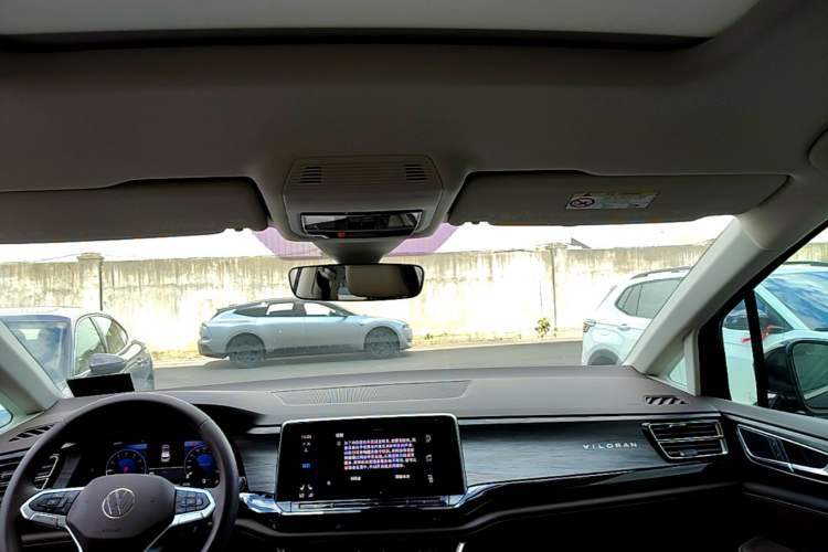 Used Volkswagen Viloran 2024 380TSI Premium Edition Headliner