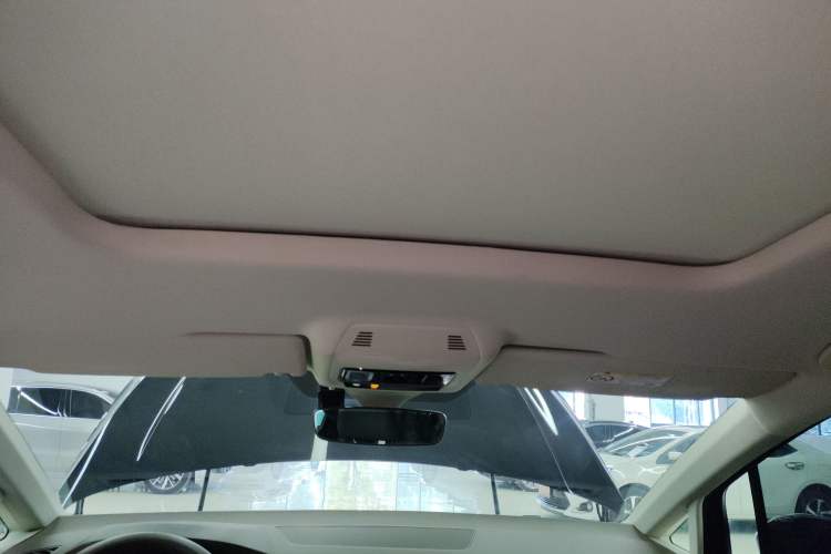 Used Volkswagen Viloran 2024 380TSI Luxury Edition Headliner