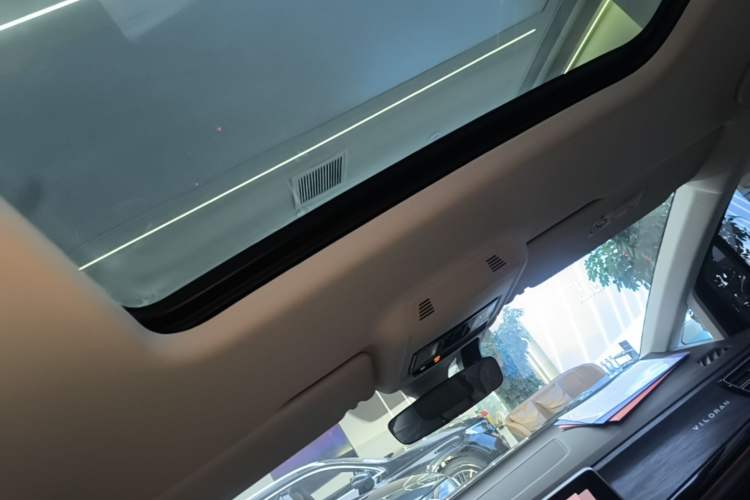 Used Volkswagen Viloran 2024 380TSI Flagship Edition Headliner