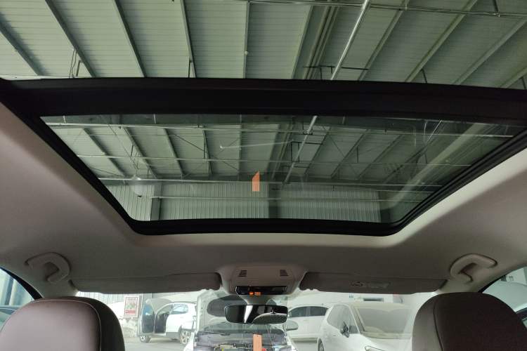 Used Volkswagen Viloran 2024 330TSI Business Edition Headliner
