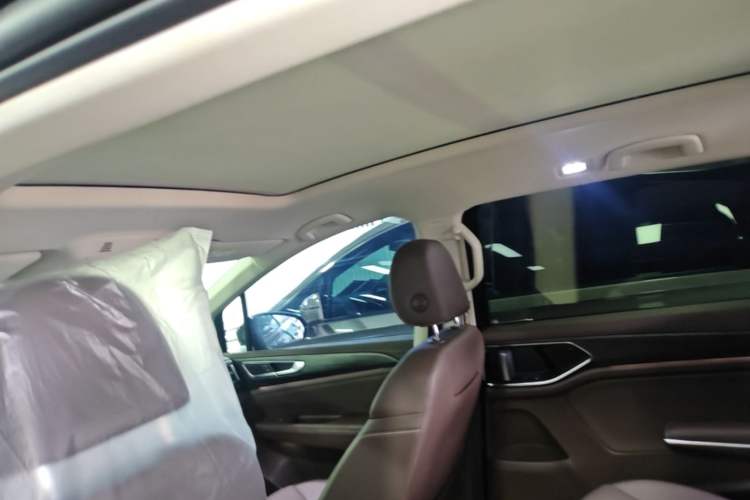Used Volkswagen Viloran 2024 380TSI Luxury Edition Headliner
