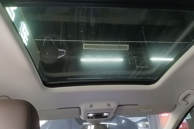 Used Volkswagen Viloran 2024 380TSI Premium Edition Headliner