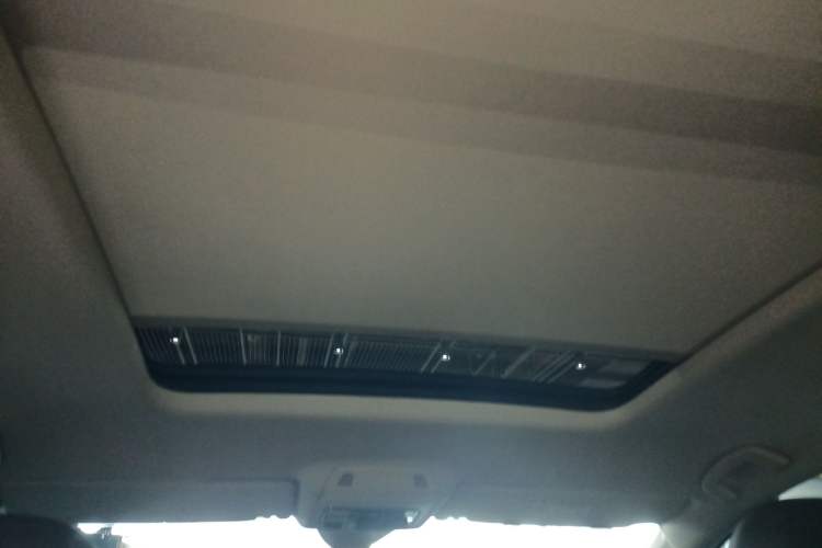Used Volkswagen Viloran 2024 380TSI Luxury Edition Headliner