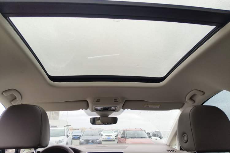 Used Volkswagen Viloran 2024 380TSI Premium Edition Headliner